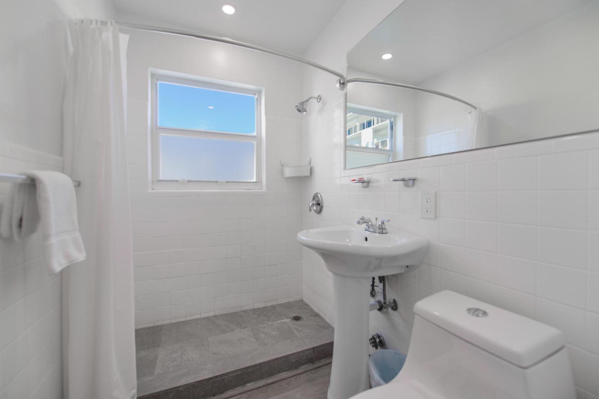 Spacious Studio With Balcony And Parking At The Beach -M46 Hollywood Ngoại thất bức ảnh